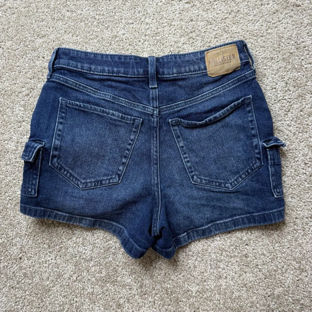 Hollister Shorts Womens 7 28W Blue Denim Ultra High Rise Mom Cargo Stretch